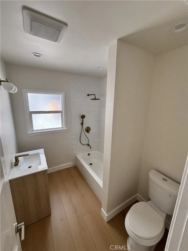 Back Unit Bathroom
