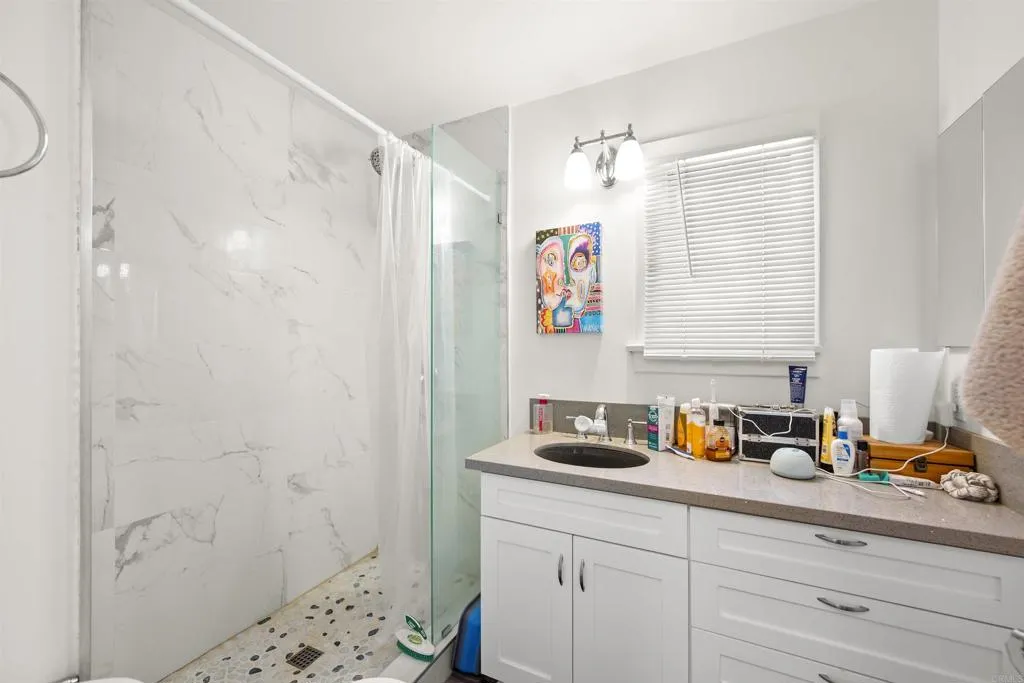 1042 Bathroom