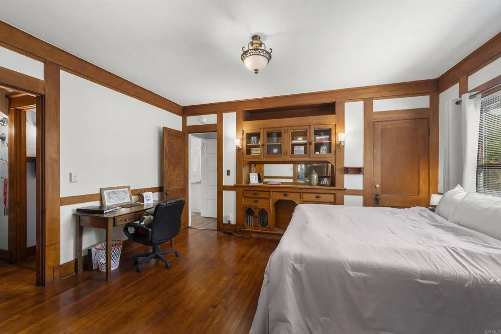 1048 Original Dining Room