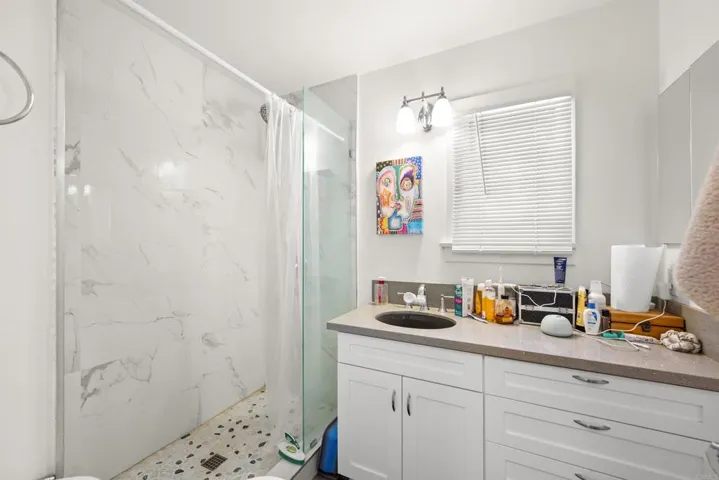 1042 Bathroom