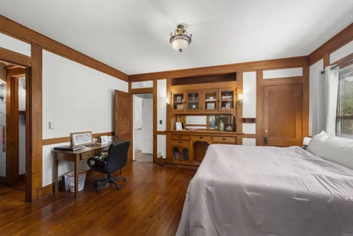 1048 Original Dining Room