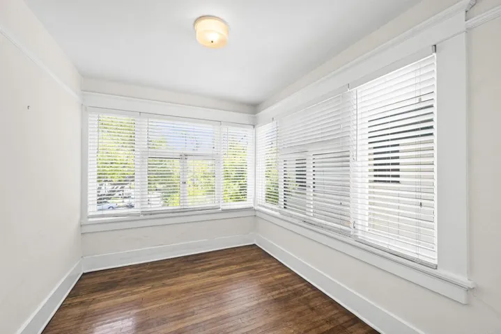 1050 Additional Room