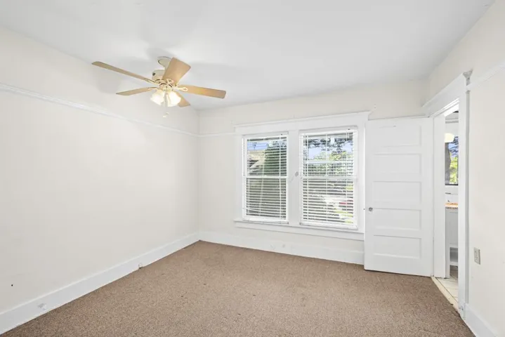 1050 Bedroom