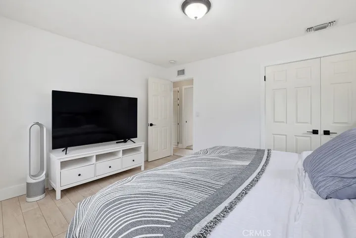 6949 Lena, West Hills, California 91307
