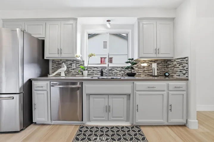 6949 Lena, West Hills, California 91307