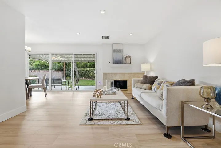 6949 Lena, West Hills, California 91307