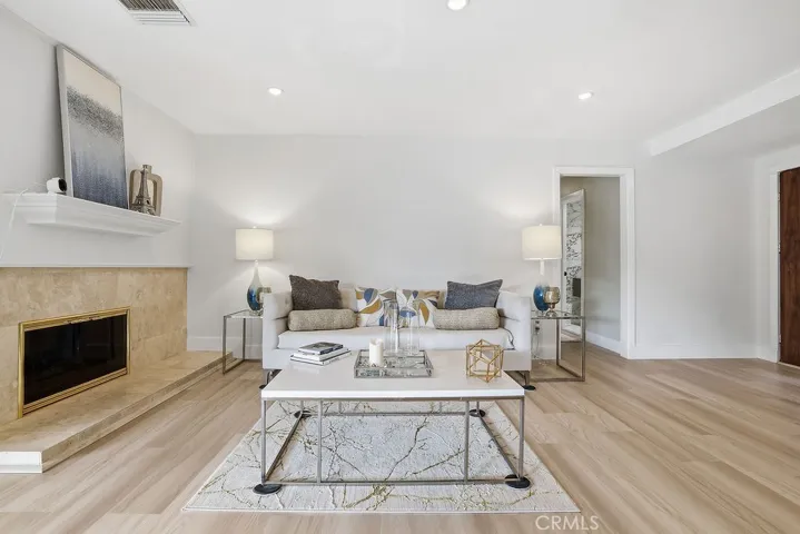 6949 Lena, West Hills, California 91307