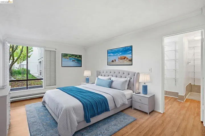 Bedroom (Digitally Staged)