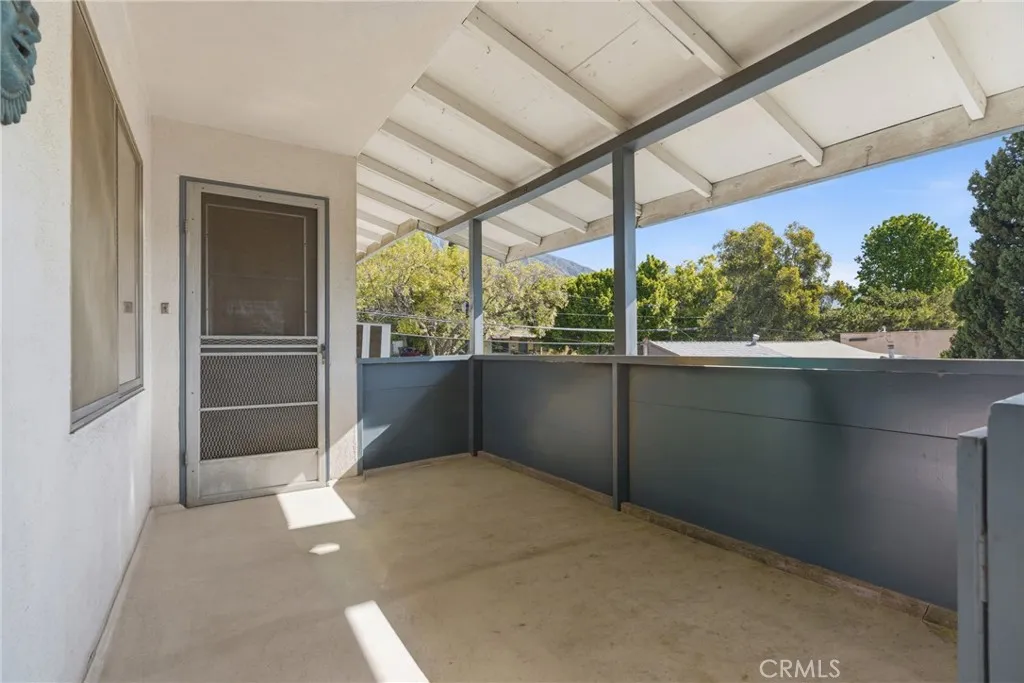Unit 2 Balcony/Landing