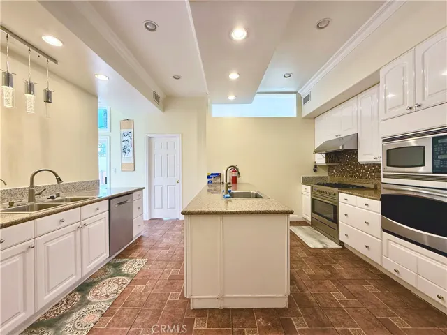 20128 Candleflame Court, Walnut, California 91789