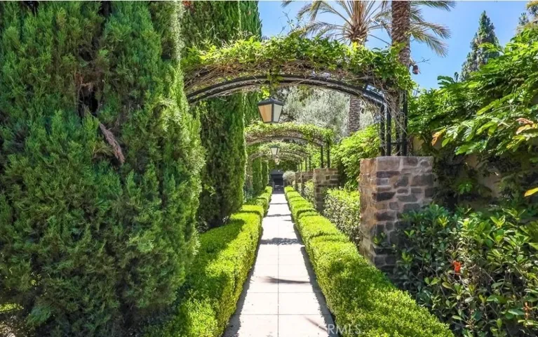 Clubhouse walkways