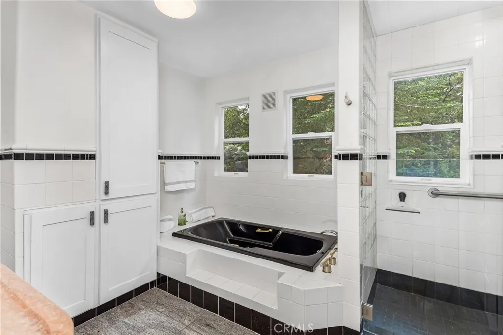 Bathroom #2, located between the study and two bedrooms