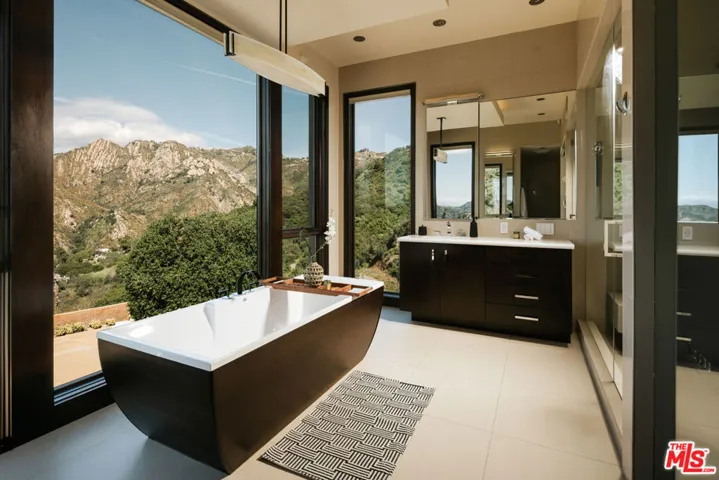 25155 Piuma Road, Malibu, California 90265