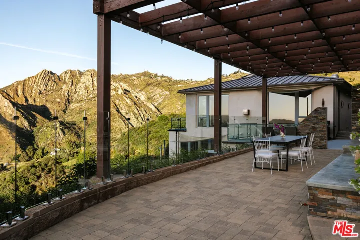 25155 Piuma Road, Malibu, California 90265