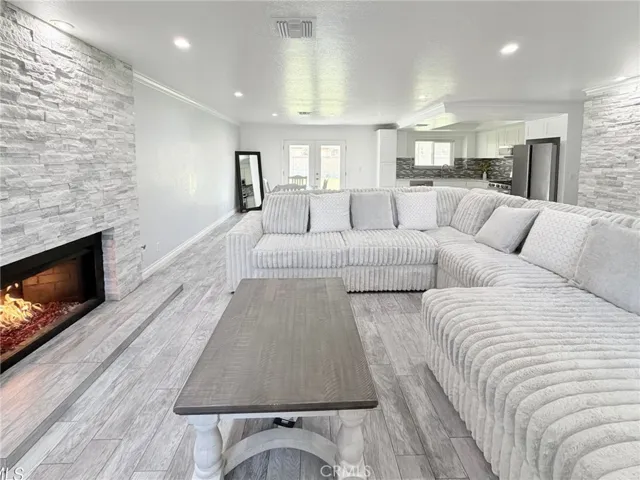 1802 Linda Avenue, Lancaster, California 93534