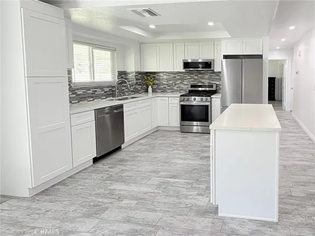 1802 Linda Avenue, Lancaster, California 93534
