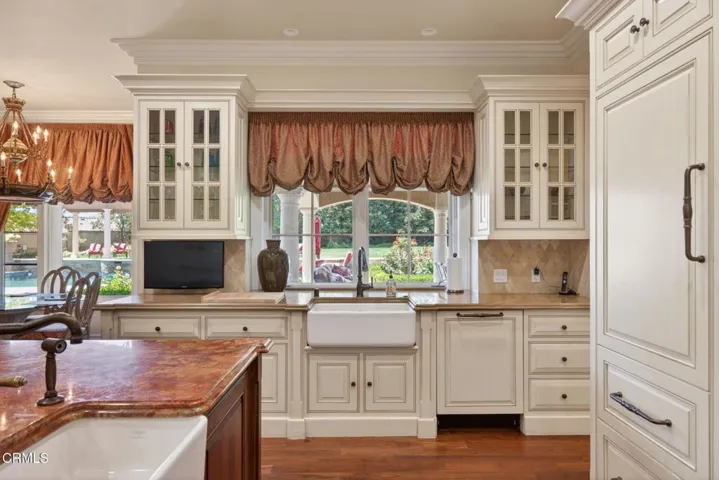 56-web-or-mls-UpmarketMedia-3262Cal-151