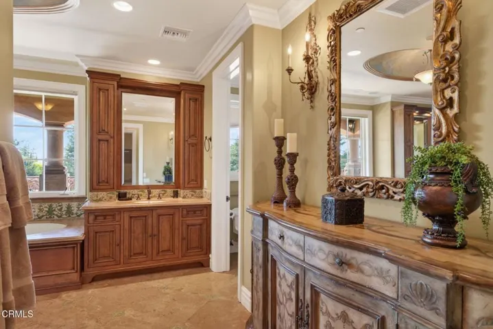 81-web-or-mls-UpmarketMedia-3262Cal-424