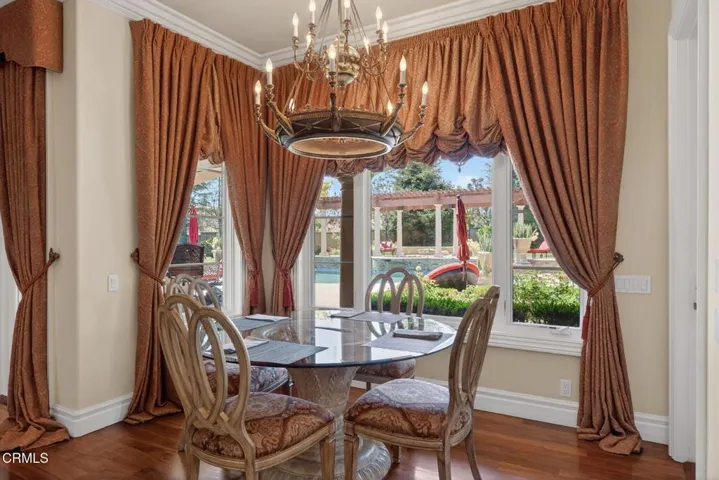 60-web-or-mls-UpmarketMedia-3262Cal-157