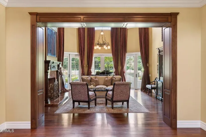 33-web-or-mls-UpmarketMedia-3262Cal-072