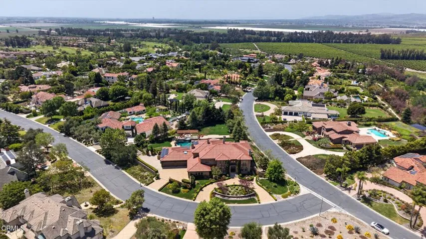 156-web-or-mls-UpmarketMedia-3262Cal-aer