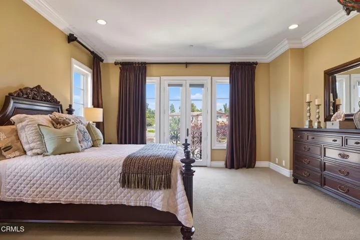 102-web-or-mls-UpmarketMedia-3262Cal-382