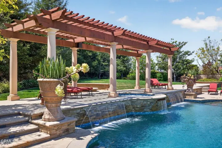 130-web-or-mls-UpmarketMedia-3262Cal-301