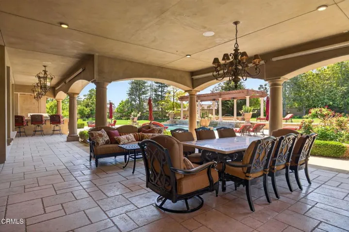 125-web-or-mls-UpmarketMedia-3262Cal-256