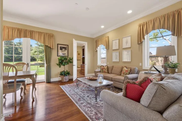 105-web-or-mls-UpmarketMedia-3262Cal-214