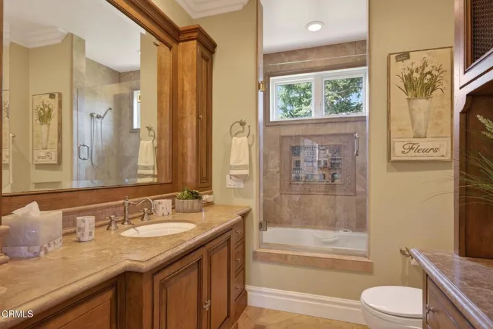 108-web-or-mls-UpmarketMedia-3262Cal-223