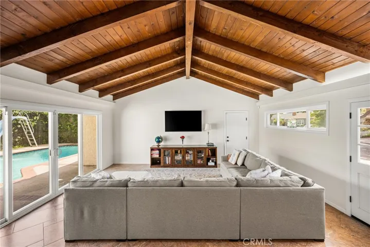 5305 E Carita Street, Long Beach, California 90808