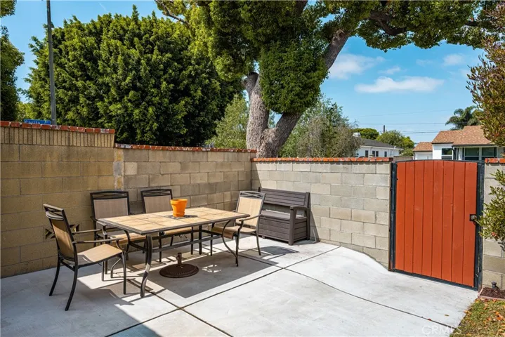 5305 E Carita Street, Long Beach, California 90808