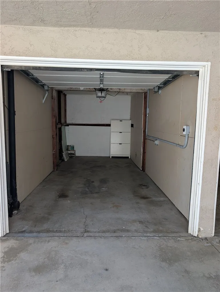 Garage 2