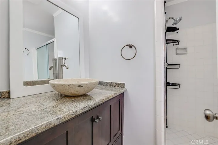 Primary 3/4 bath