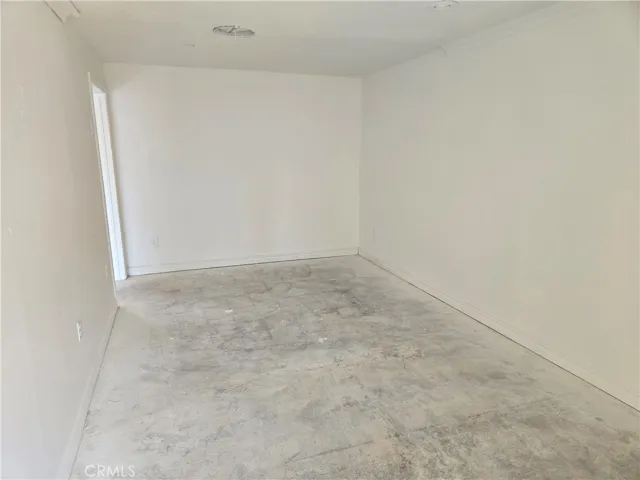 6682 Magnolia Avenue, Riverside, California 92506