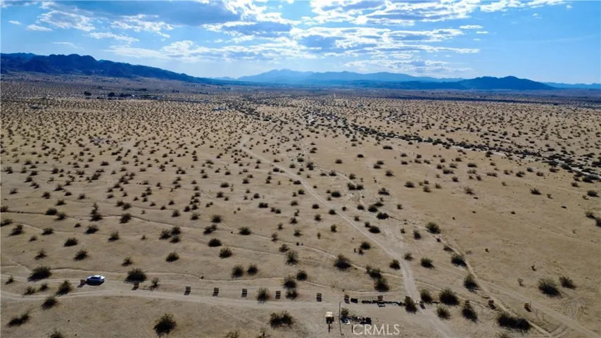 1234 Gianelli Road, Joshua Tree, California 92252