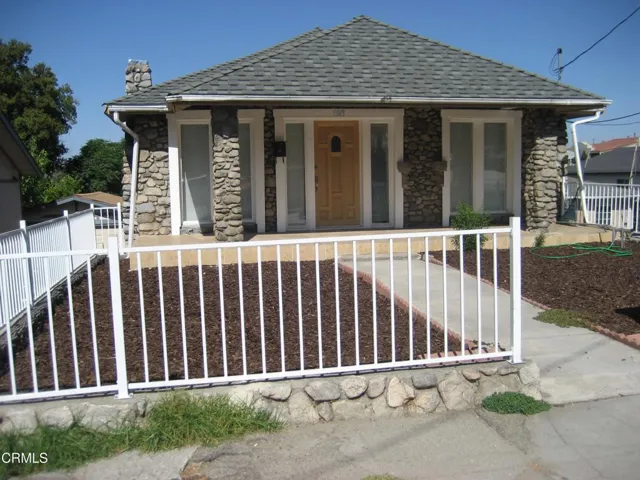 01 Front 10143