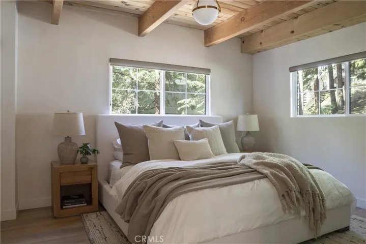27643 West Shore Road 1, Lake Arrowhead, California 92352