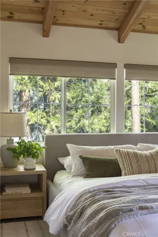 27643 West Shore Road 1, Lake Arrowhead, California 92352