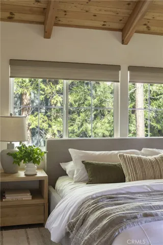 27643 West Shore Road 3, Lake Arrowhead, California 92352