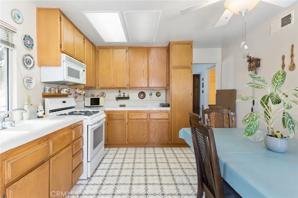 6058 Inverness, Banning, California 92220 — photo 5
