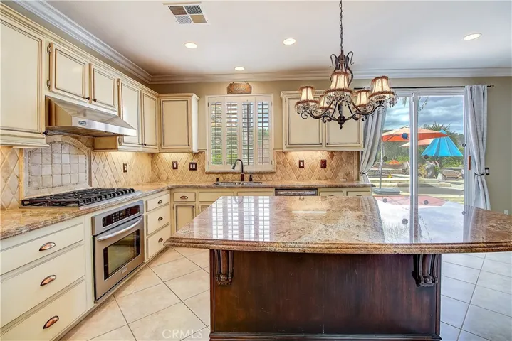 14182 Crystal View, Riverside, California 92508