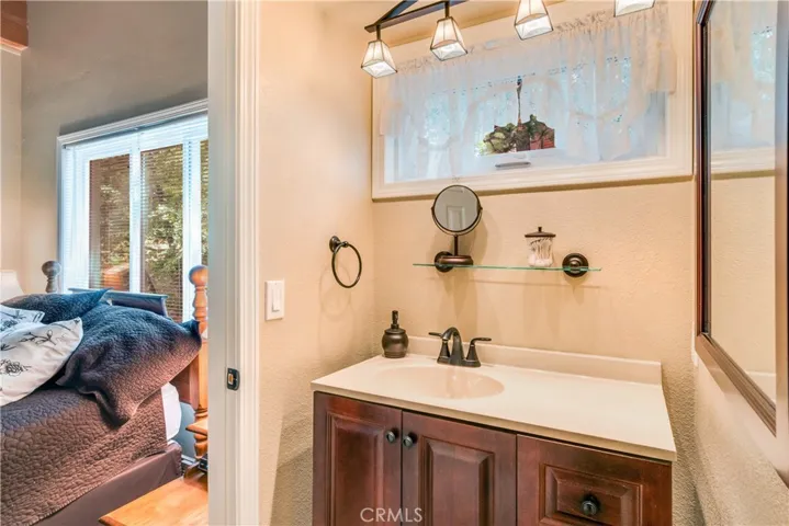 2nd Bathroom