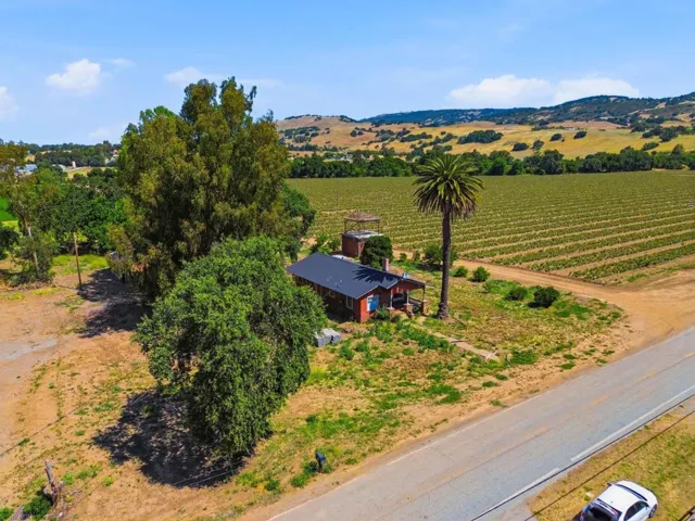 3115 Leavesley, Gilroy, California 95020 — photo 5