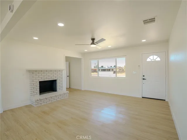 21865 Fox, Apple Valley, California 92307