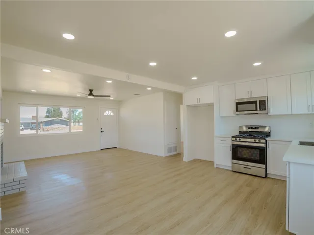 21865 Fox, Apple Valley, California 92307