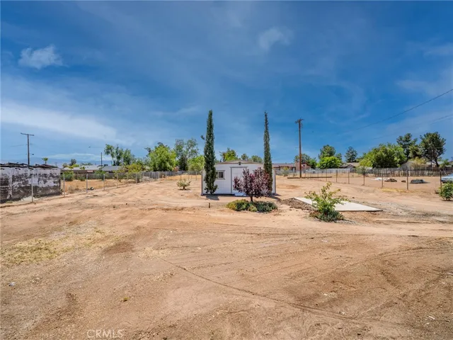 21865 Fox, Apple Valley, California 92307