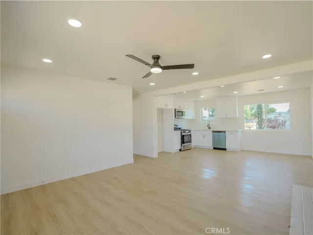 21865 Fox, Apple Valley, California 92307