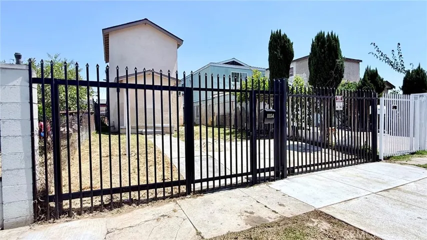 11154 Towne, Los Angeles, California 90061