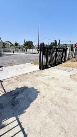 11154 Towne, Los Angeles, California 90061